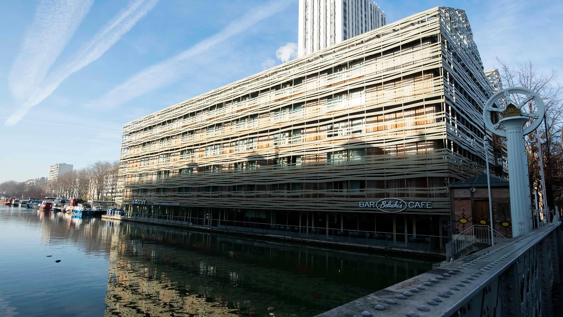 Holiday Inn Express Paris-Canal De La Villette By Ihg מלון