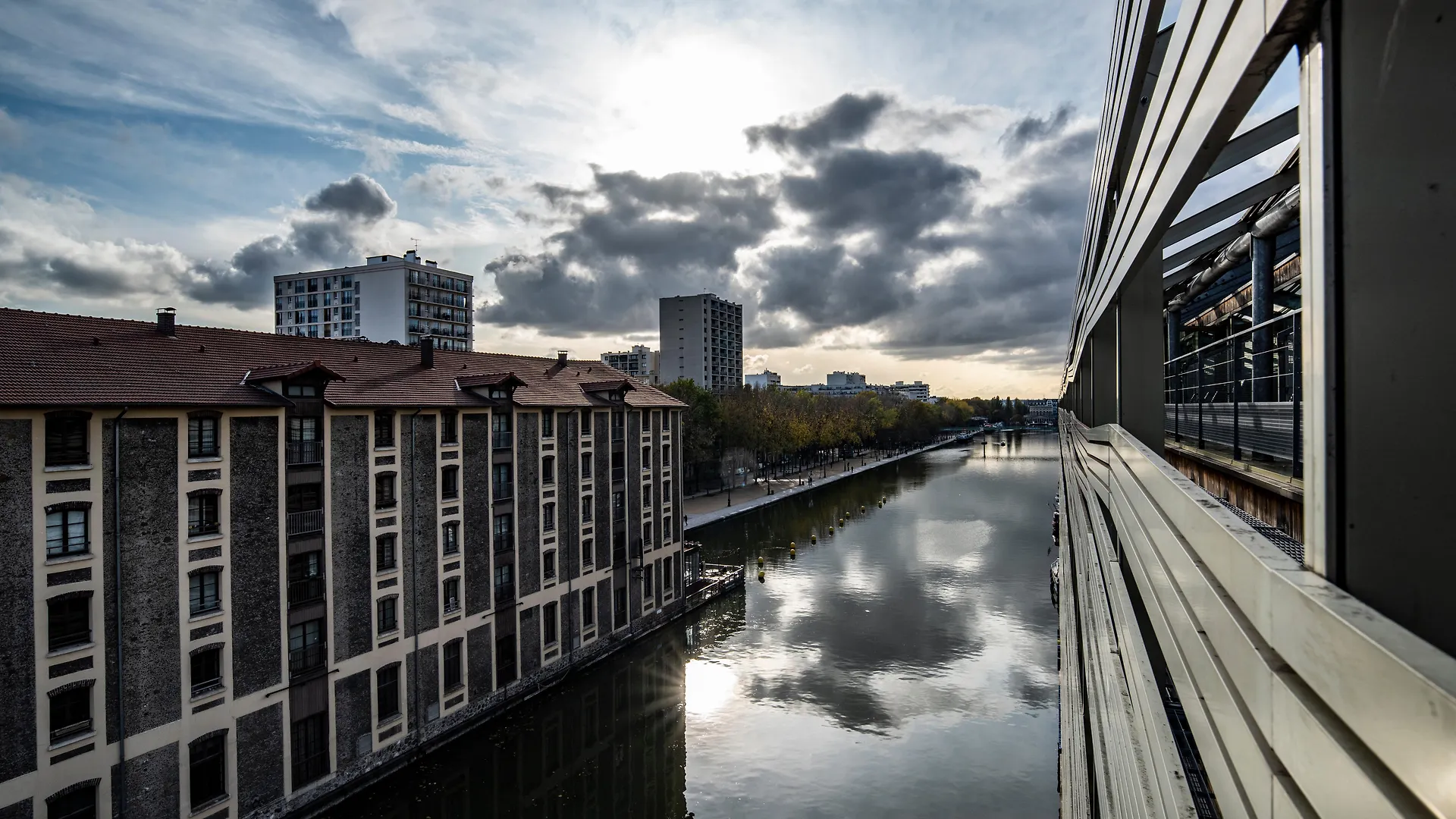 מלון Holiday Inn Express Paris-Canal De La Villette By Ihg