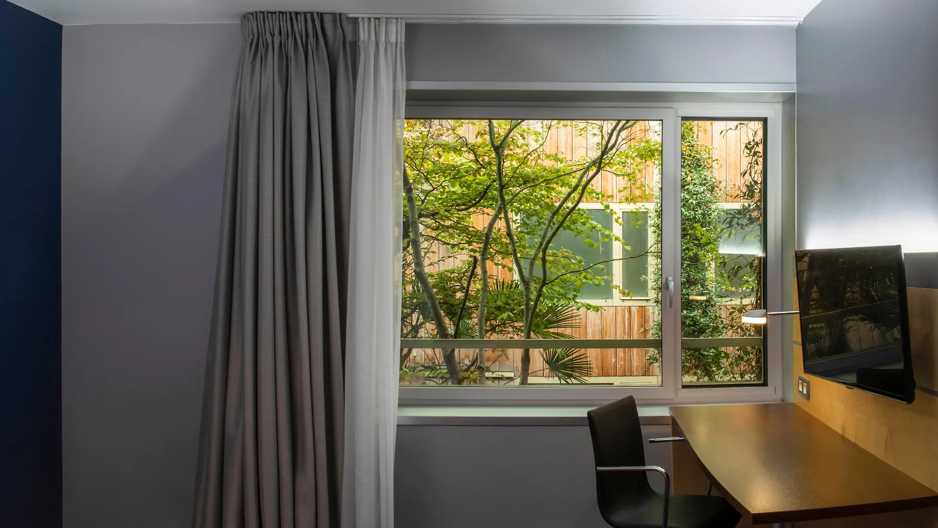 Holiday Inn Express Paris-Canal De La Villette By Ihg Paris