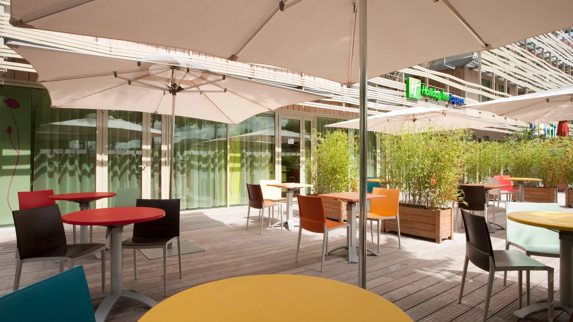 Holiday Inn Express Paris-Canal De La Villette By Ihg Hotel