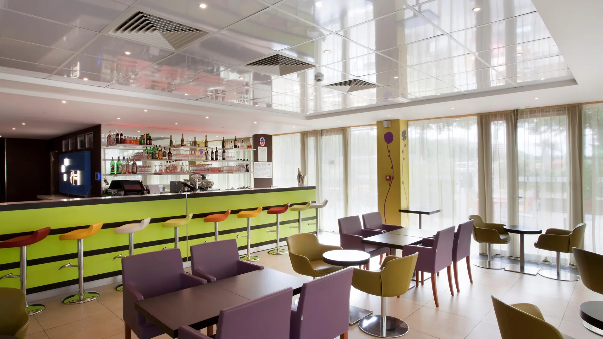 Holiday Inn Express Paris-Canal De La Villette By Ihg