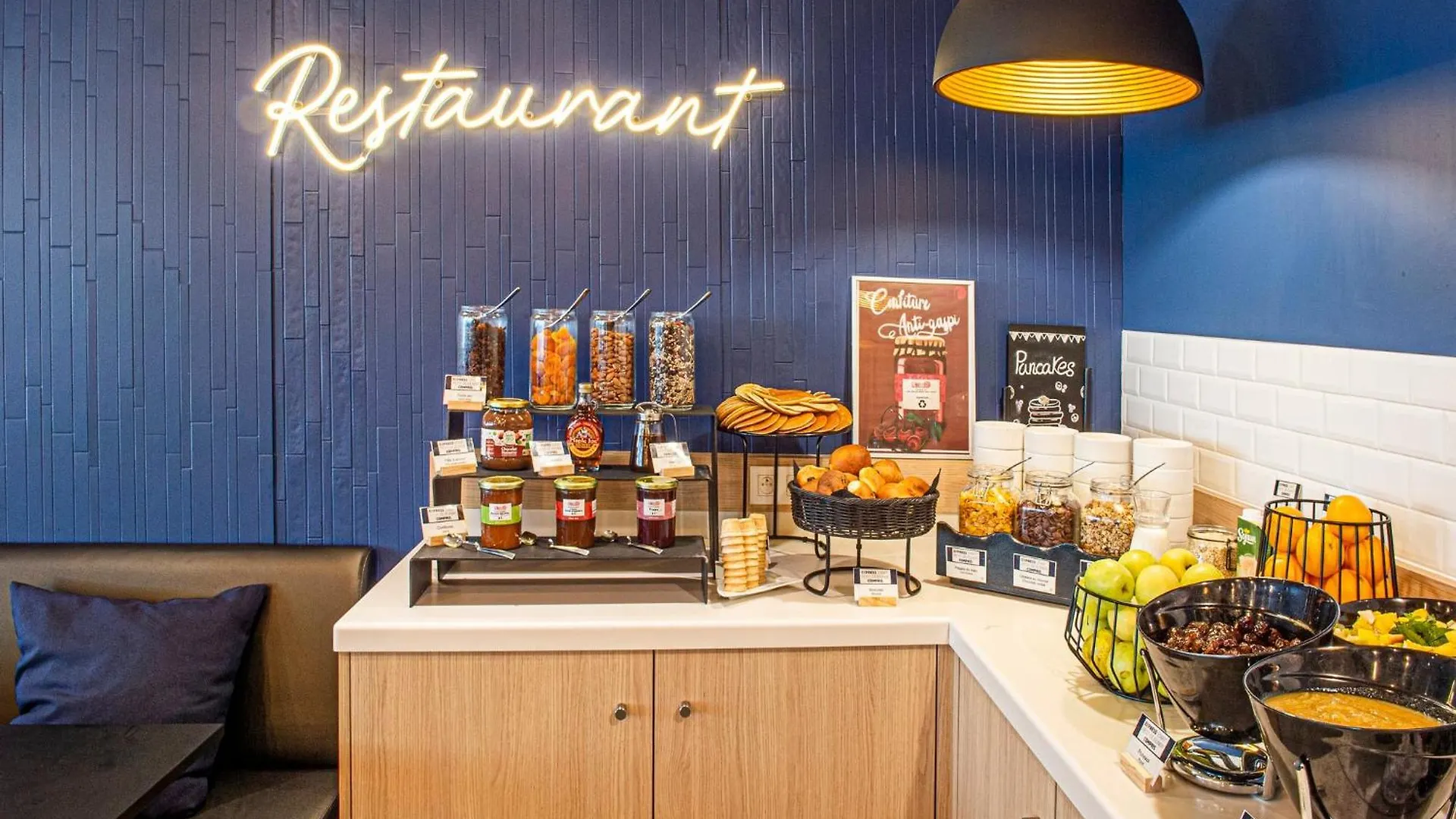 Holiday Inn Express Paris-Canal De La Villette By Ihg