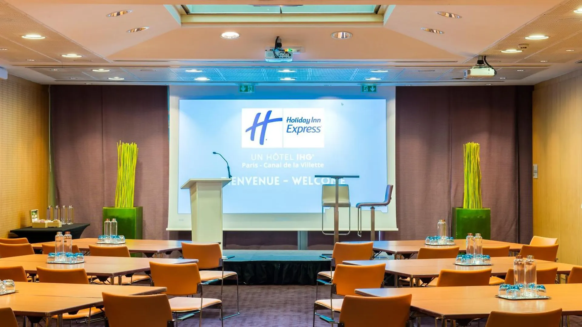 Holiday Inn Express Paris-Canal De La Villette By Ihg France