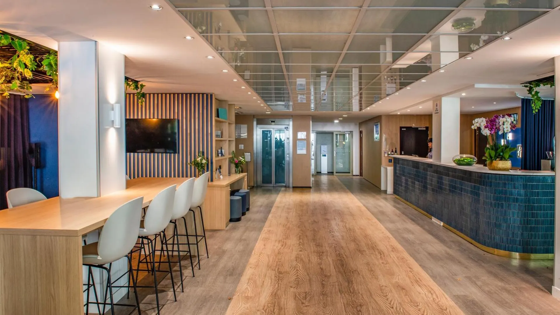 *** Hotel Holiday Inn Express Paris-Canal De La Villette By Ihg France