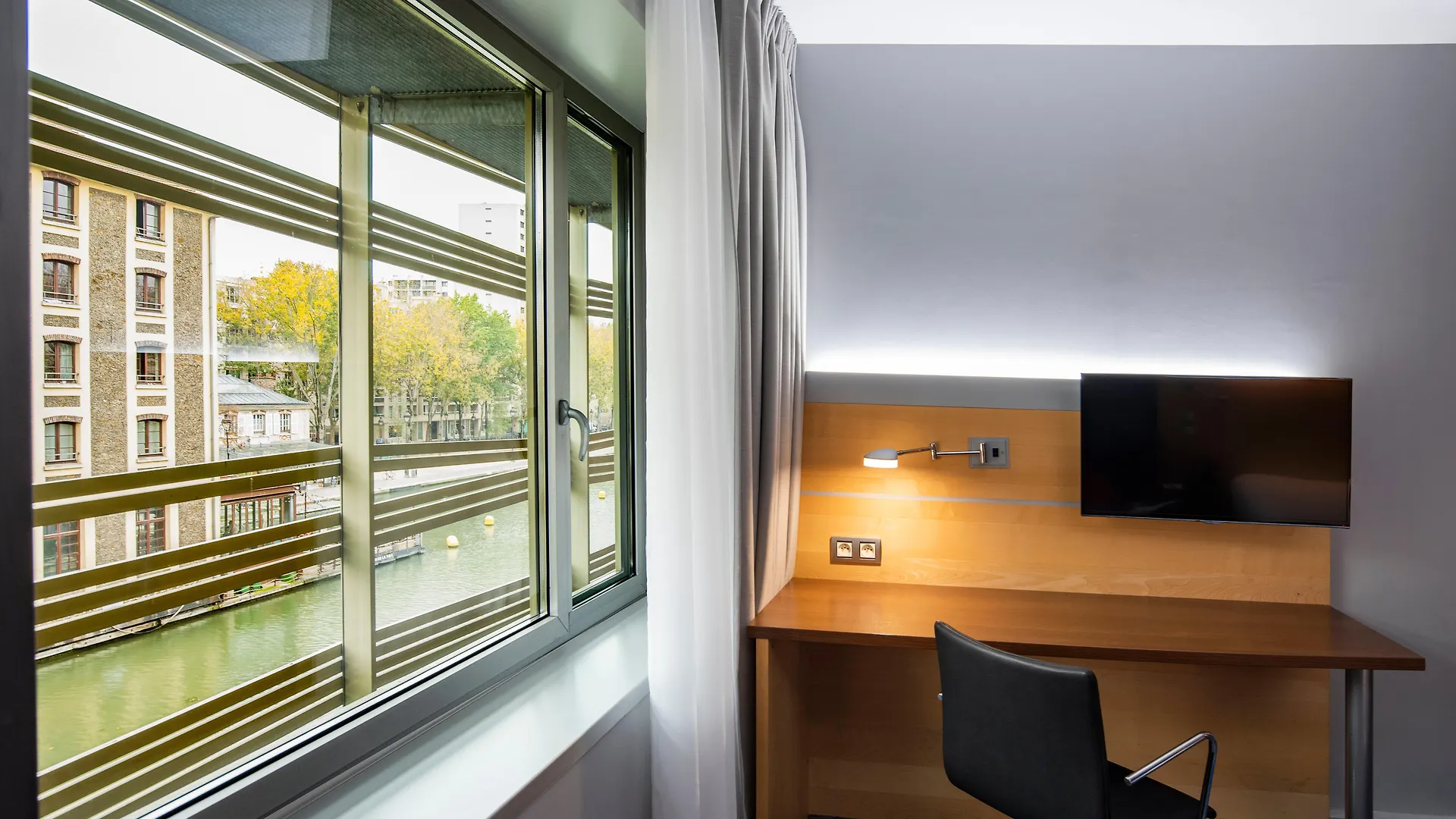 Holiday Inn Express Paris-Canal De La Villette By Ihg Parijs