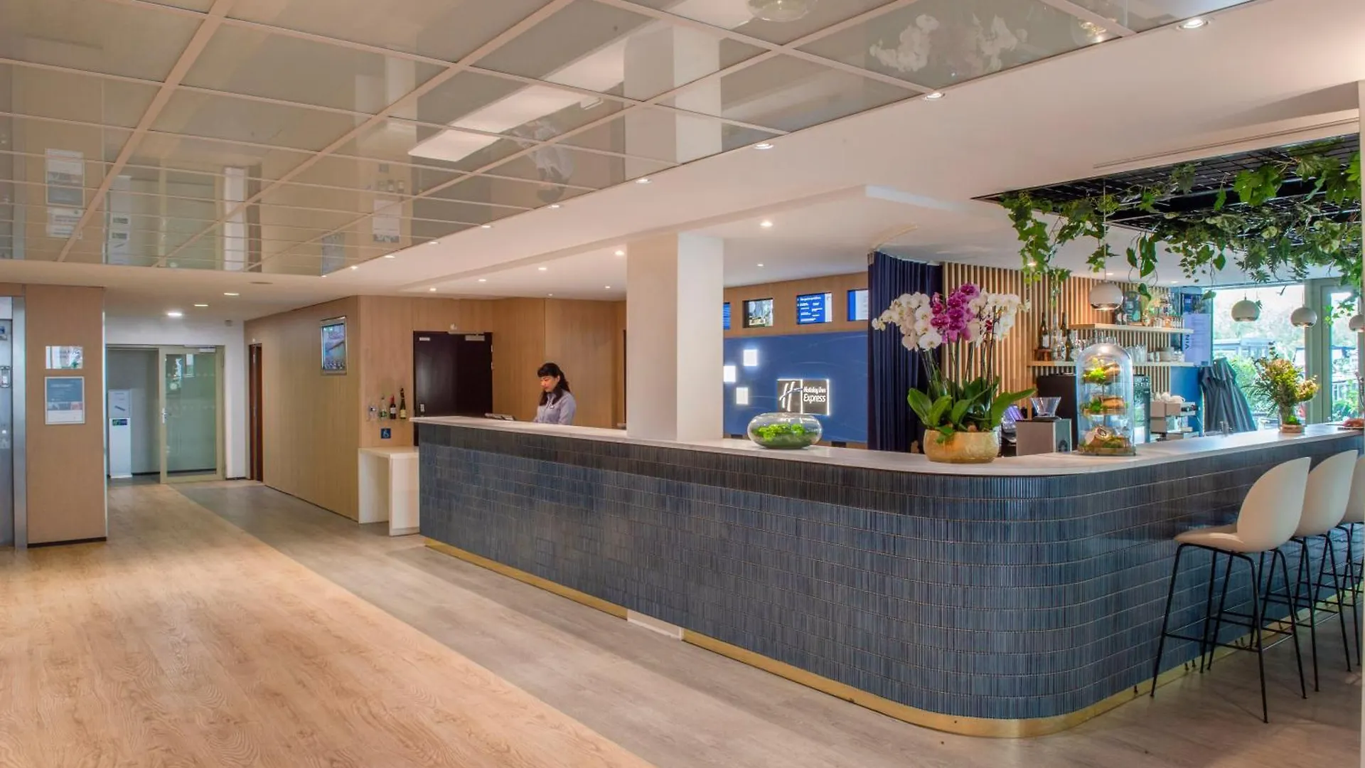 *** Ξενοδοχείο Holiday Inn Express Paris-Canal De La Villette By Ihg Γαλλία