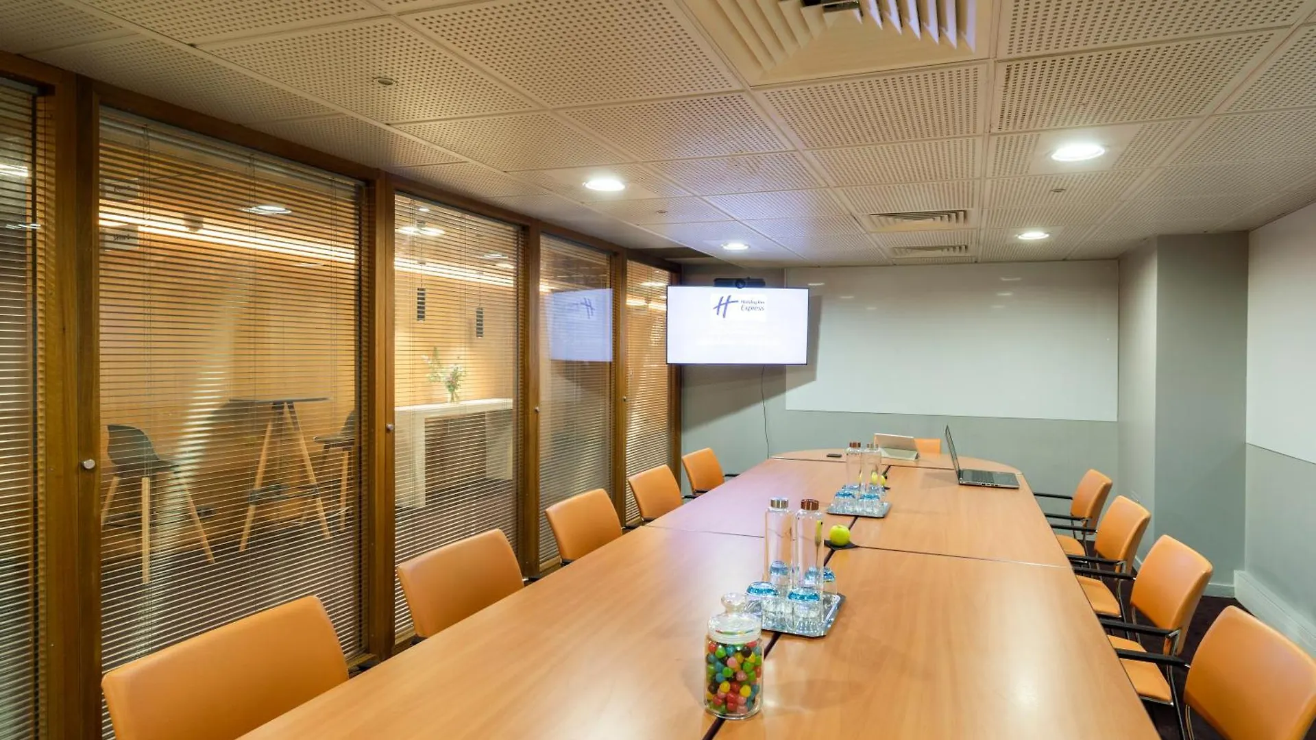 Ξενοδοχείο Holiday Inn Express Paris-Canal De La Villette By Ihg